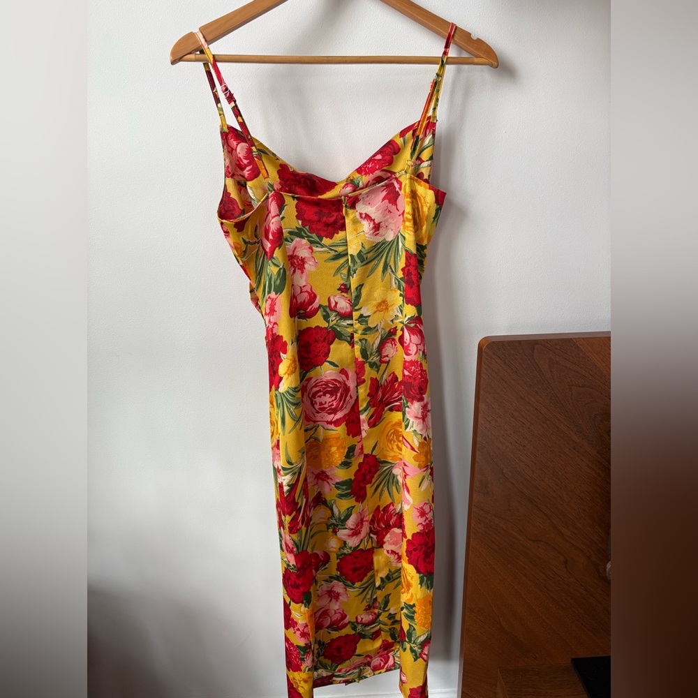 Yellow Floral Midi Dress with Adjustable Straps - Picture 4 of 4